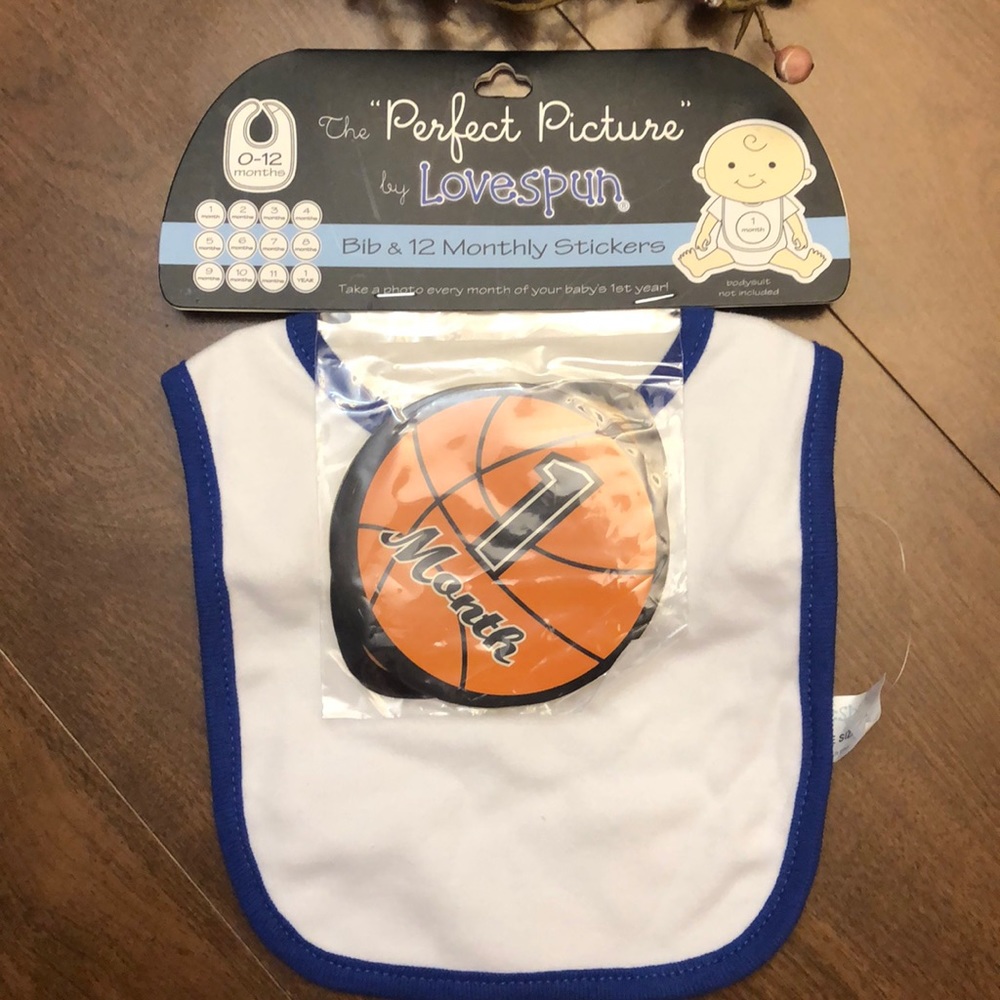 🏀NWT Baby Bib w/ Monthly Stickers